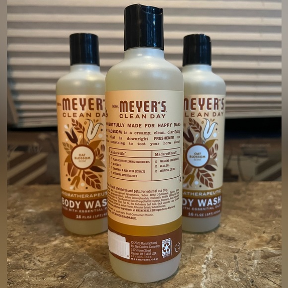 Lot Of 3 Mrs Meyers Oat Blossom Body Wash - Picture 2 of 2